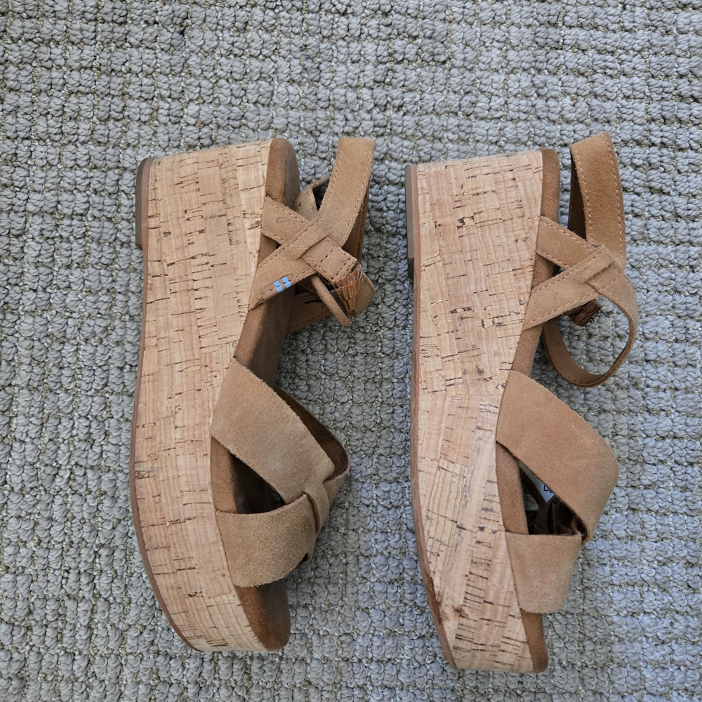 Toms Tan Suede Wedge Shoes with Cork Heel - Picture 2 of 12